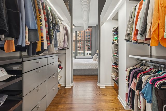 333 W HUBBARD Street 801, Chicago, IL 60654