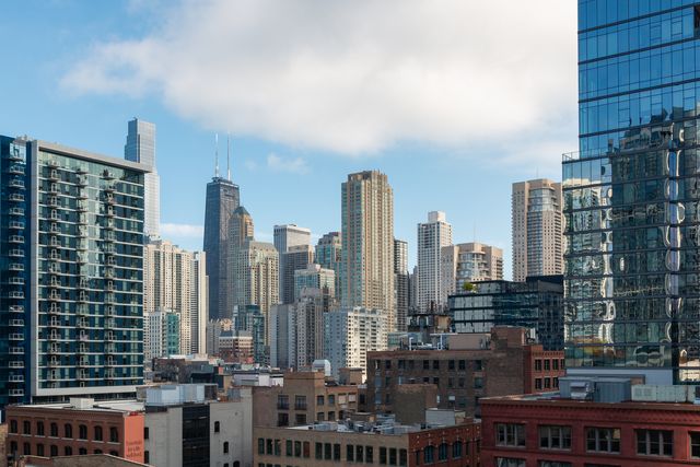 333 W HUBBARD Street 801, Chicago, IL 60654