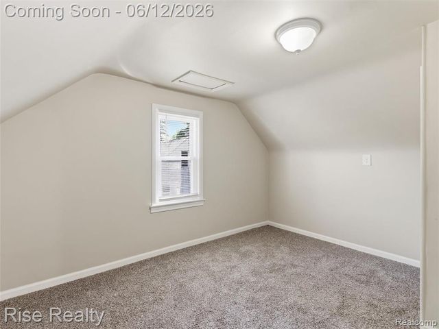 2449 N Genesee Road, Burton, MI 48509
