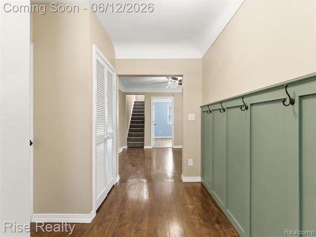 2449 N Genesee Road, Burton, MI 48509