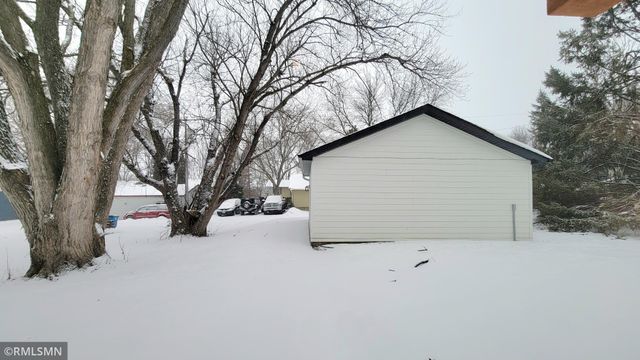 413 Franklin Avenue NW, Watertown, MN 55388