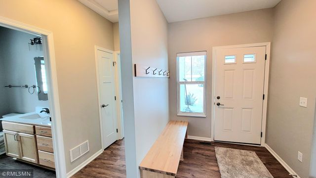 413 Franklin Avenue NW, Watertown, MN 55388