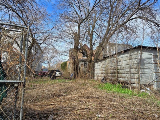 6831 S Emerald Avenue, Chicago, IL 60621