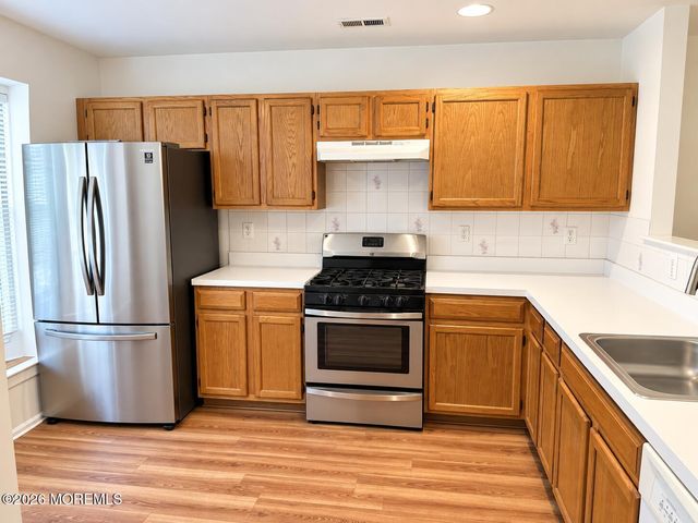 11 Lexington Court, Holmdel, NJ 07733