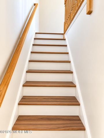 11 Lexington Court, Holmdel, NJ 07733