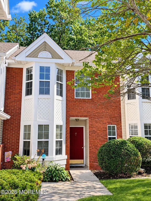 11 Lexington Court, Holmdel, NJ 07733