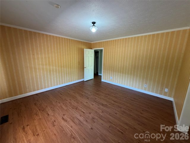 2136 Cedar Rock Estates Drive, Lenoir, NC 28645