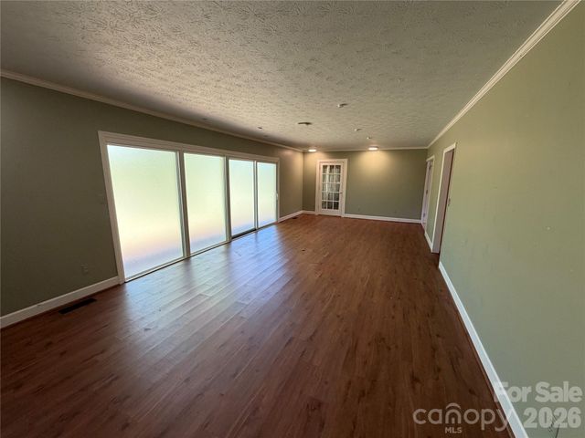 2136 Cedar Rock Estates Drive, Lenoir, NC 28645