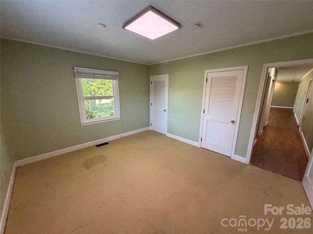 2136 Cedar Rock Estates Drive, Lenoir, NC 28645
