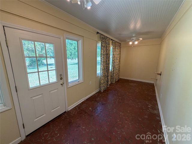 2136 Cedar Rock Estates Drive, Lenoir, NC 28645