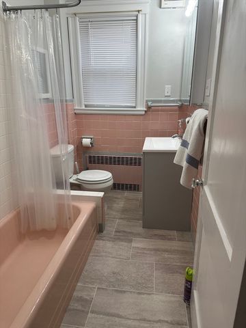 36 Raymond Ave 1, Salem, MA 01970