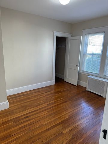 36 Raymond Ave 1, Salem, MA 01970