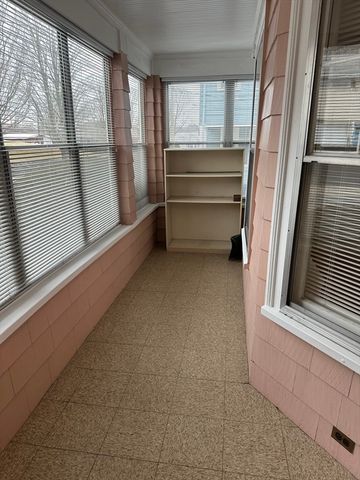 36 Raymond Ave 1, Salem, MA 01970