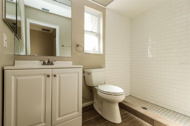 1124 DANNY DRIVE, Sarasota, FL 34243