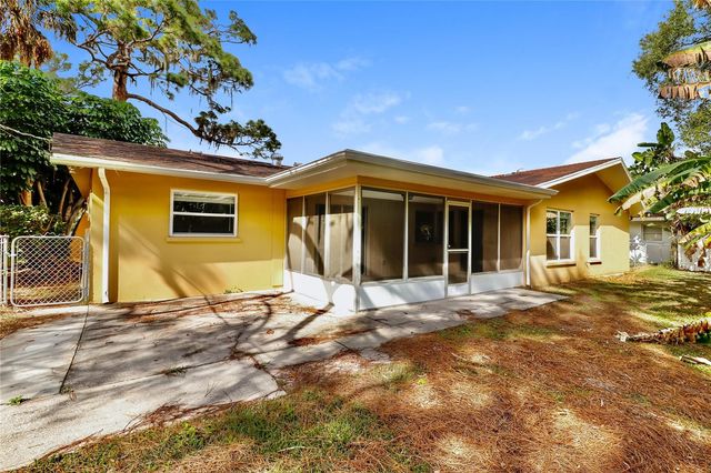 1124 DANNY DRIVE, Sarasota, FL 34243