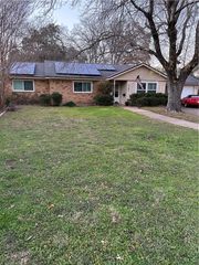 5101 Loch Lomond Drive, Waco, TX 76710