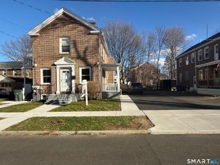 36-40 Carver Street 1, Bridgeport, CT 06610