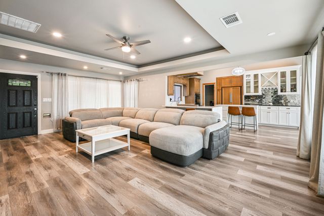 4901 Circle Ridge Drive, Fort Worth, TX 76114