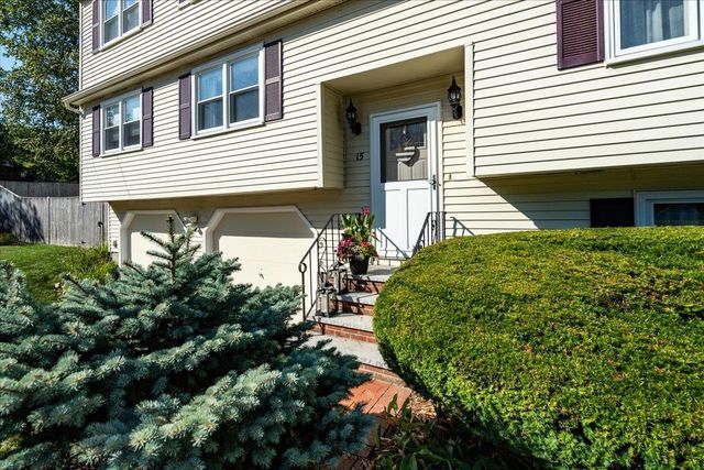 15 Lindstrom Lane, Manchester, NH 03104