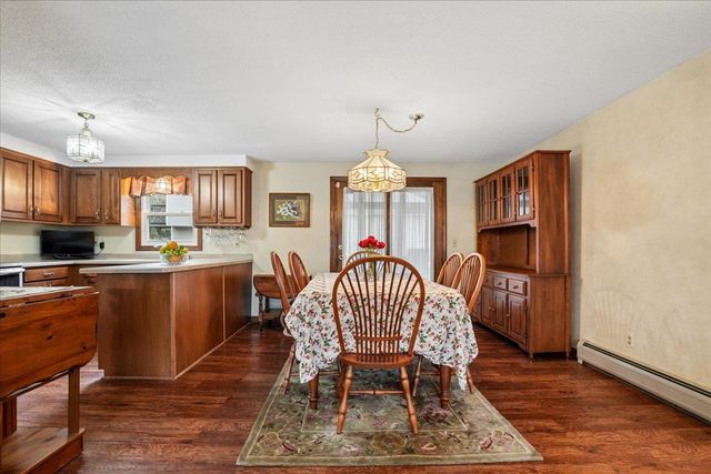 15 Lindstrom Lane, Manchester, NH 03104