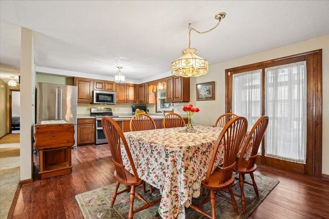 15 Lindstrom Lane, Manchester, NH 03104