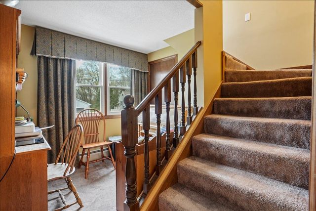 15 Lindstrom Lane, Manchester, NH 03104