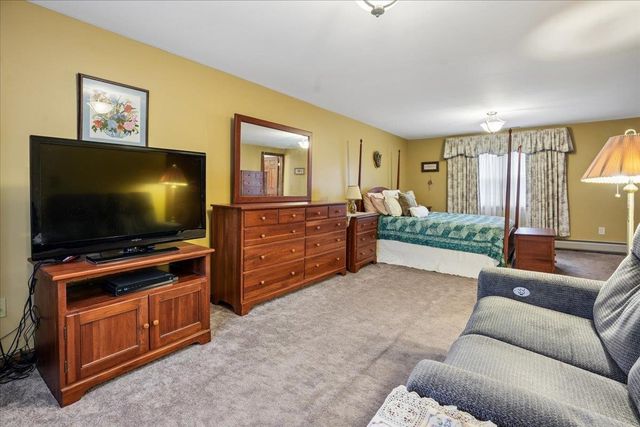 15 Lindstrom Lane, Manchester, NH 03104