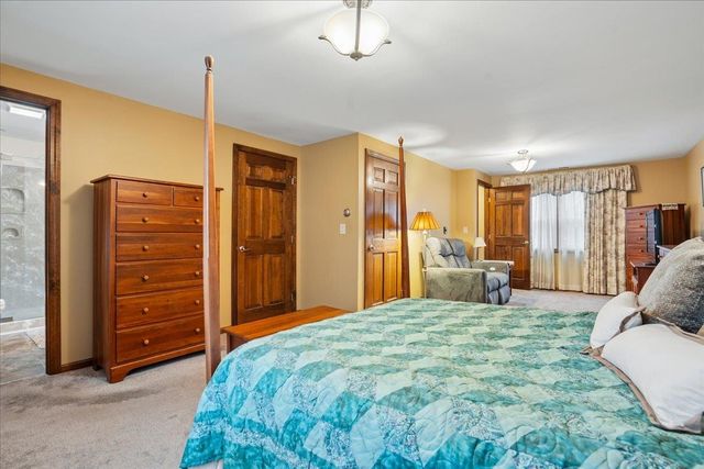 15 Lindstrom Lane, Manchester, NH 03104