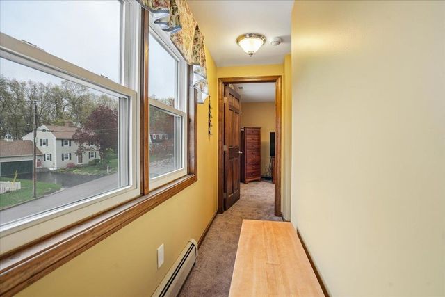 15 Lindstrom Lane, Manchester, NH 03104