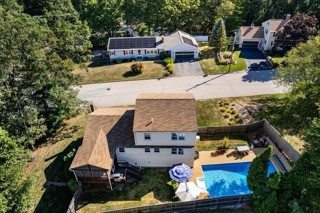 15 Lindstrom Lane, Manchester, NH 03104