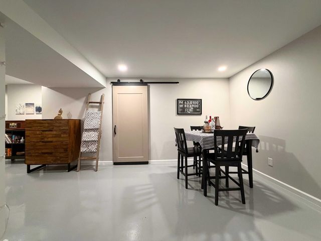 3520 W Farrand Road, Vienna Twp, MI 48420