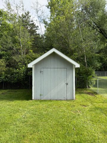 3520 W Farrand Road, Vienna Twp, MI 48420