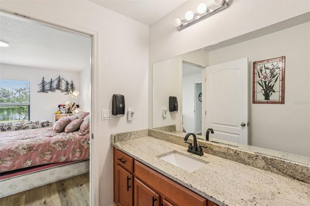 636 CHATHAM WALK DRIVE, Ruskin, FL 33570