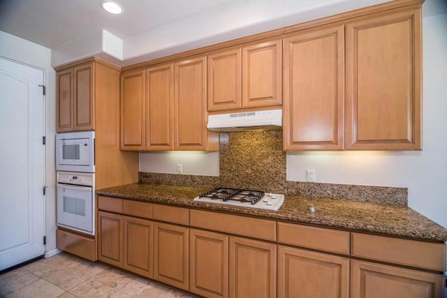 208 Piazza Di Sotto, Palm Desert, CA 92260