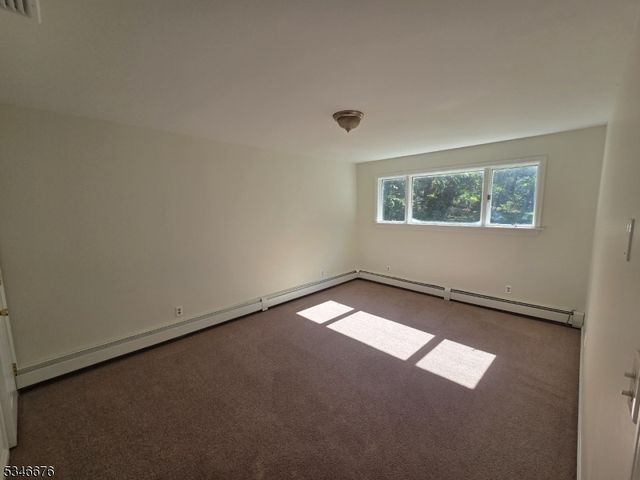 2 Beemer Rd, Wantage Twp., NJ 07461