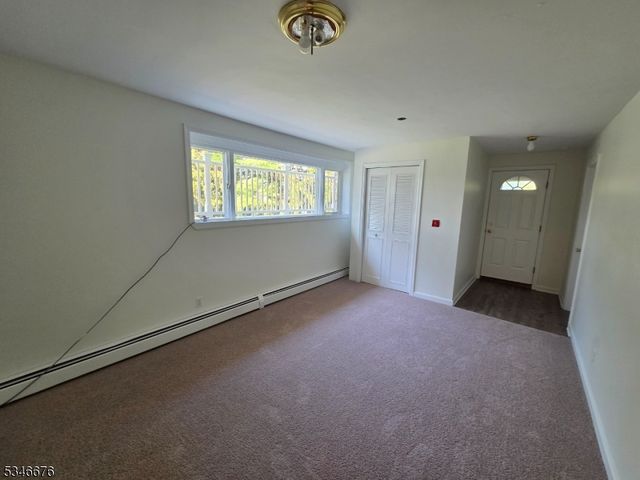 2 Beemer Rd, Wantage Twp., NJ 07461