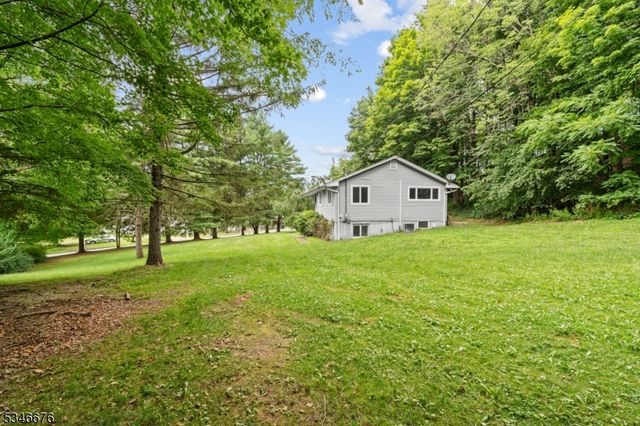 2 Beemer Rd, Wantage Twp., NJ 07461