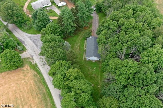 2 Beemer Rd, Wantage Twp., NJ 07461