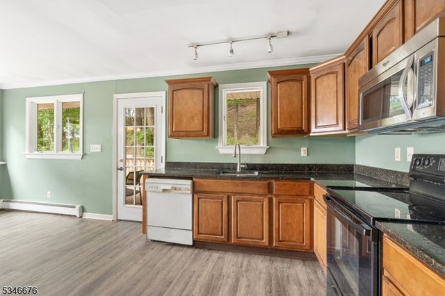 2 Beemer Rd, Wantage Twp., NJ 07461