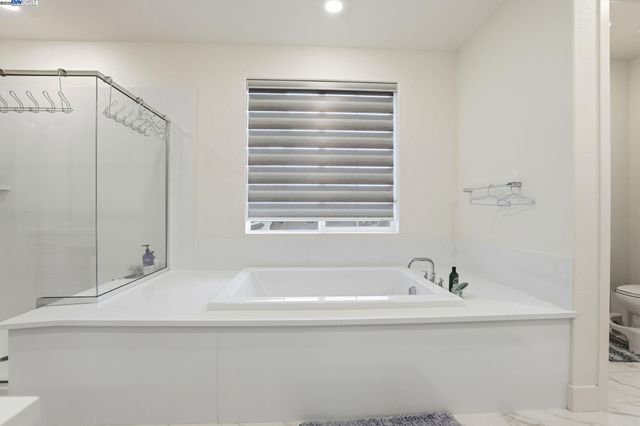 3037 Copley Dr, Tracy, CA 95377