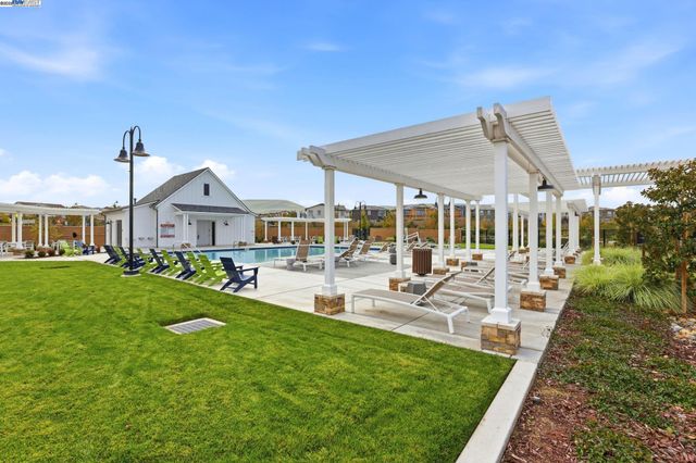 3037 Copley Dr, Tracy, CA 95377