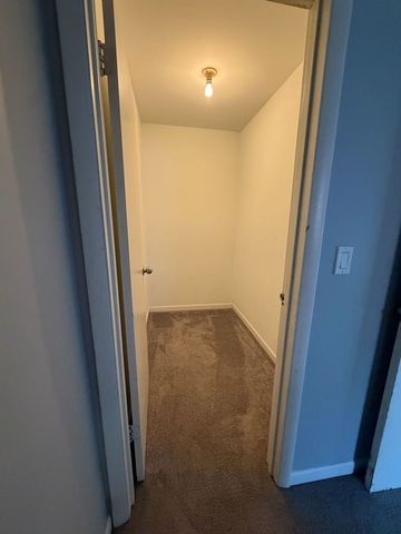 442 Congress Court 9, Wood Dale, IL 60191