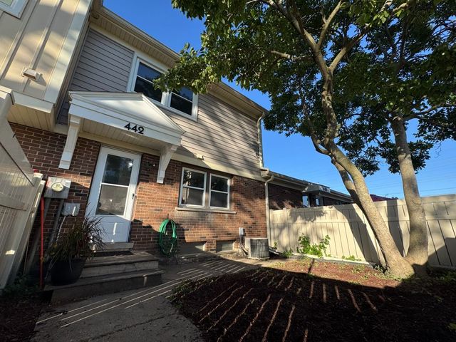 442 Congress Court 9, Wood Dale, IL 60191