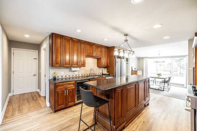 131 W Ridge Dr, Hendersonville, TN 37075