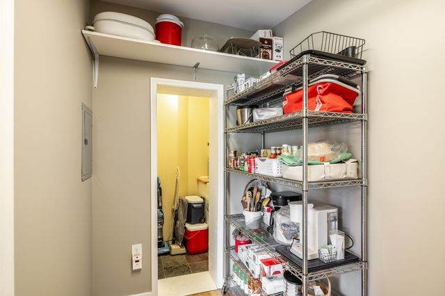 131 W Ridge Dr, Hendersonville, TN 37075