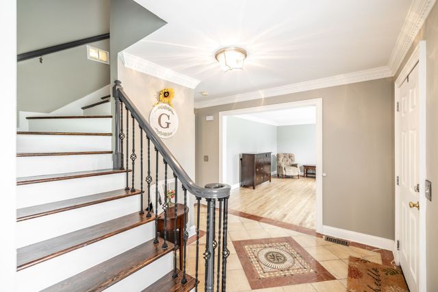 131 W Ridge Dr, Hendersonville, TN 37075