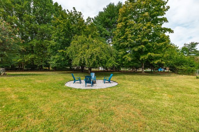 131 W Ridge Dr, Hendersonville, TN 37075