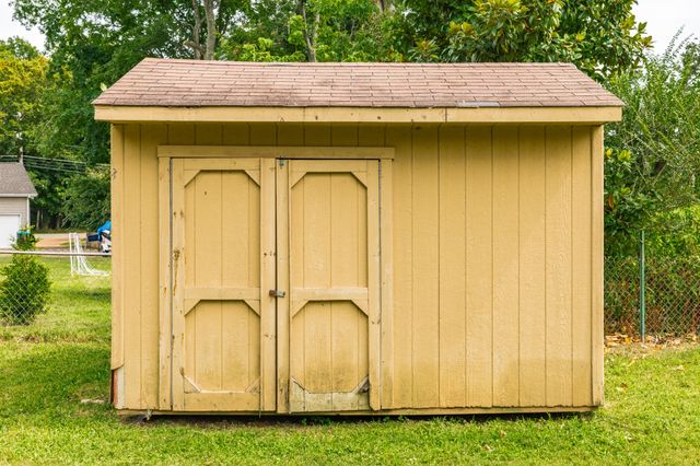 131 W Ridge Dr, Hendersonville, TN 37075