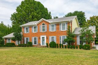 131 W Ridge Dr, Hendersonville, TN 37075
