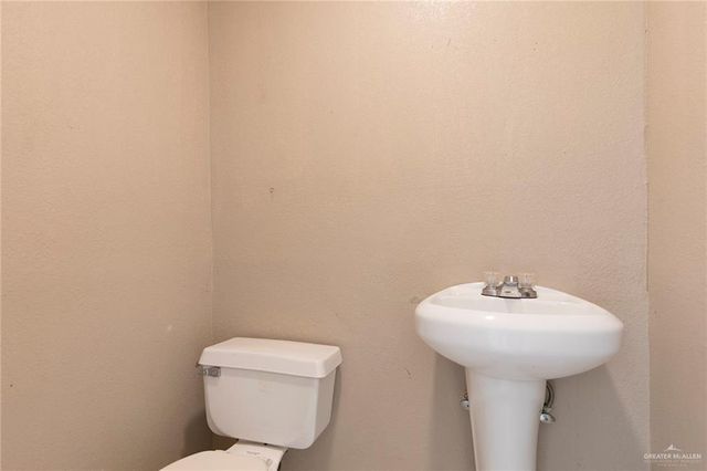 2915 Roselawn Drive, Weslaco, TX 78596